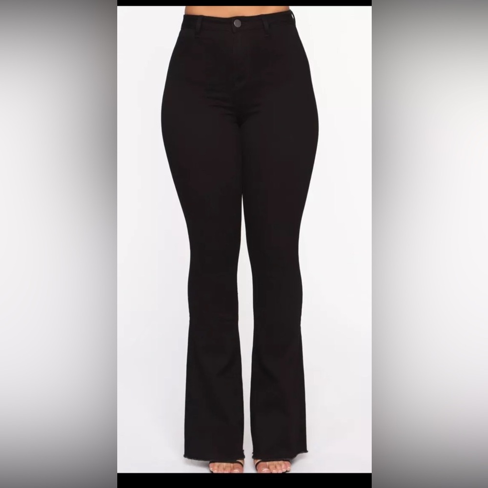 Fashion Nova  Flare Jeans Black Women  Size 9